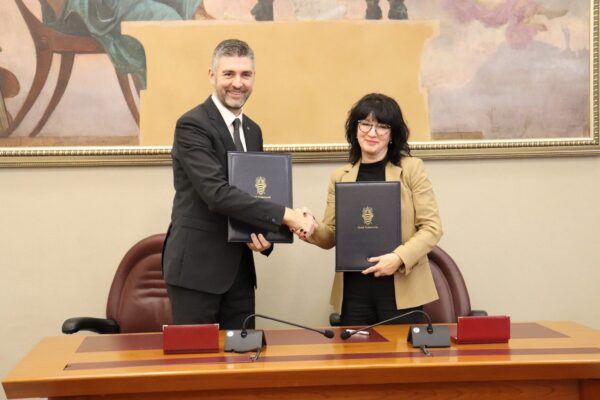 Centar za pružanje ugovor4