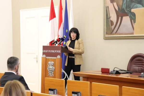 Centar za pružanje ugovor5